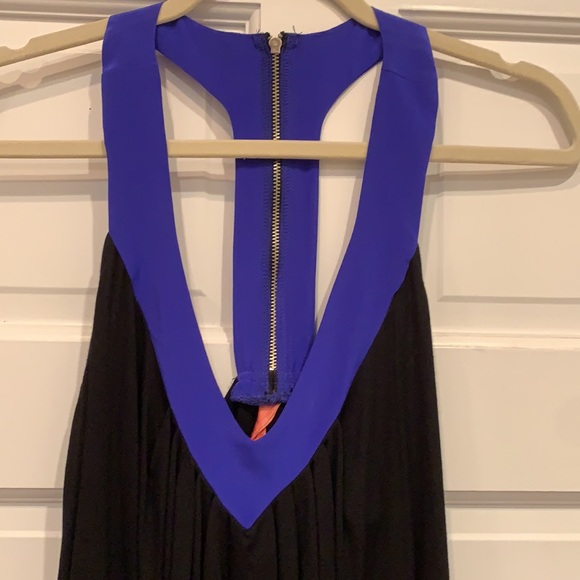 NWT Eight Sixty tank top. Sz large. Black tank top w/Royal blue detailing - Picture 3 of 9